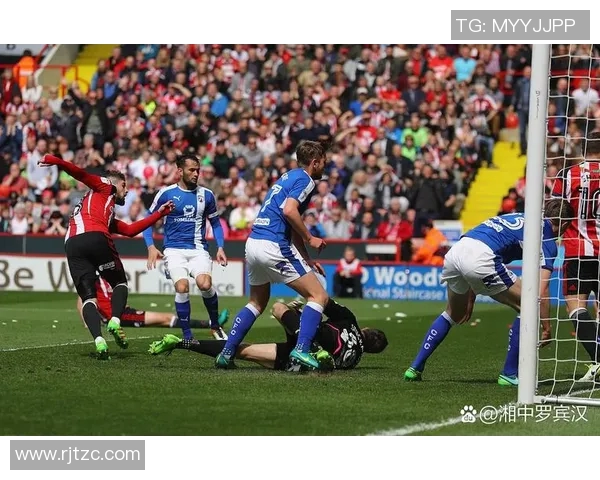 曼彻斯特联队与狼队激战正酣谁能在英超赛场上笑到最后 曼彻斯特联队与狼队激战正酣谁能在英超赛场上笑到最后